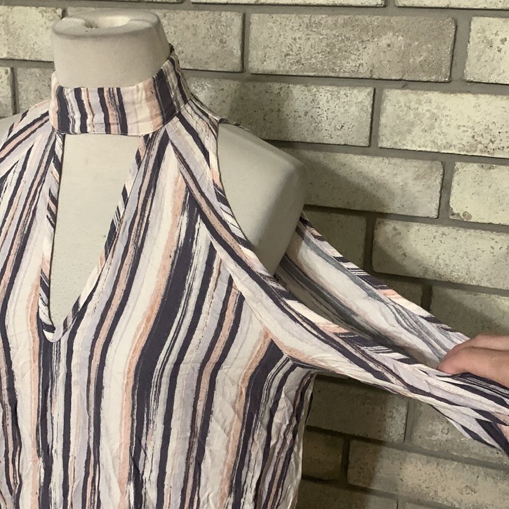 3for$20 blouse medium - Picture 2 of 4